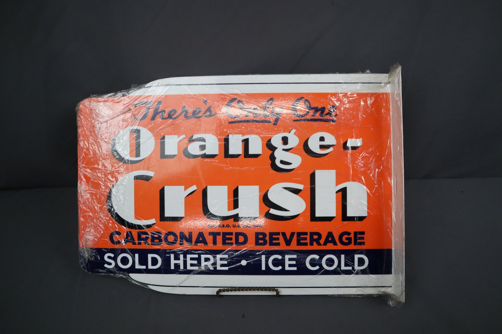 Image for December Gallery – Gold, Silver, and Diamond Jewelry. Artifacts, Coins, Collectibles, Furniture and More!