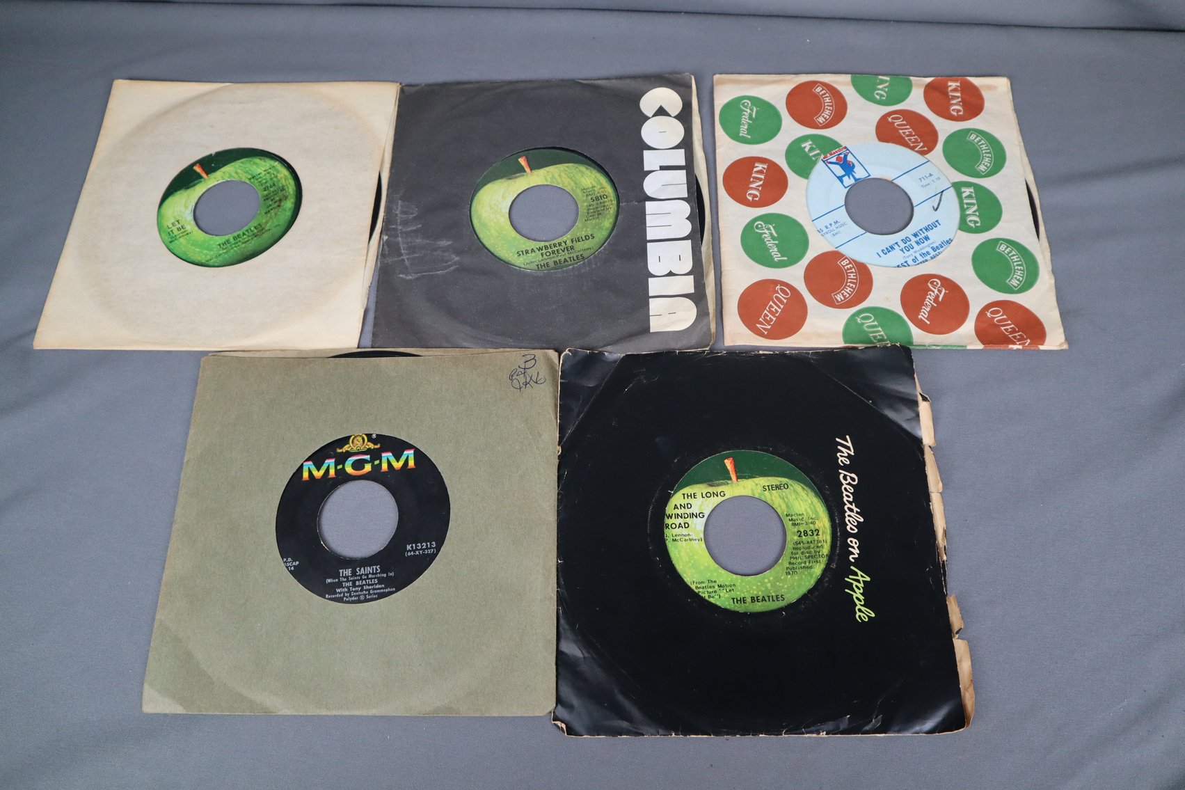 Image for January Gallery Auction – Vintage and Antique Collectibles, Furniture, Thermometers and More!