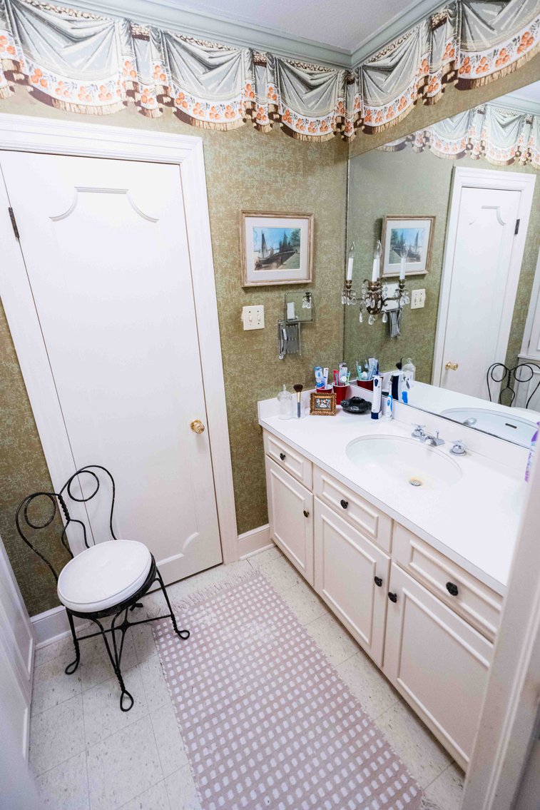 Image for Spacious 2,696 SqFt Brick Home on 0.735 Acres in Albany, GA