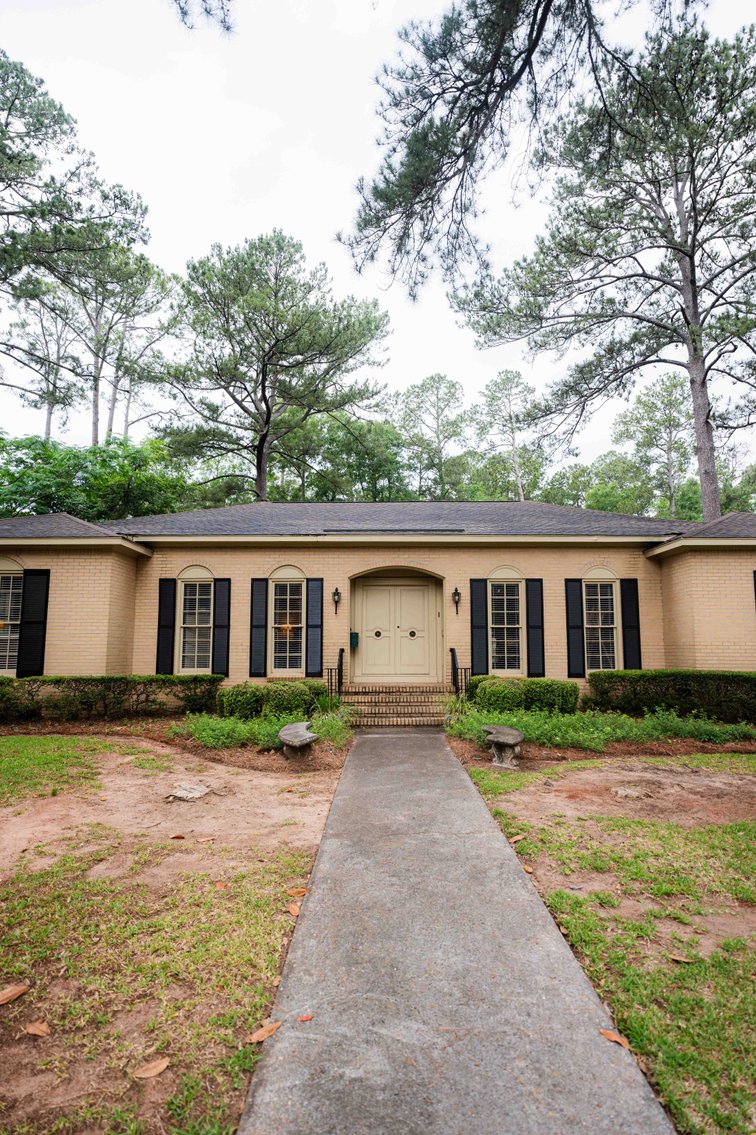 Image for Spacious 2,696 SqFt Brick Home on 0.735 Acres in Albany, GA