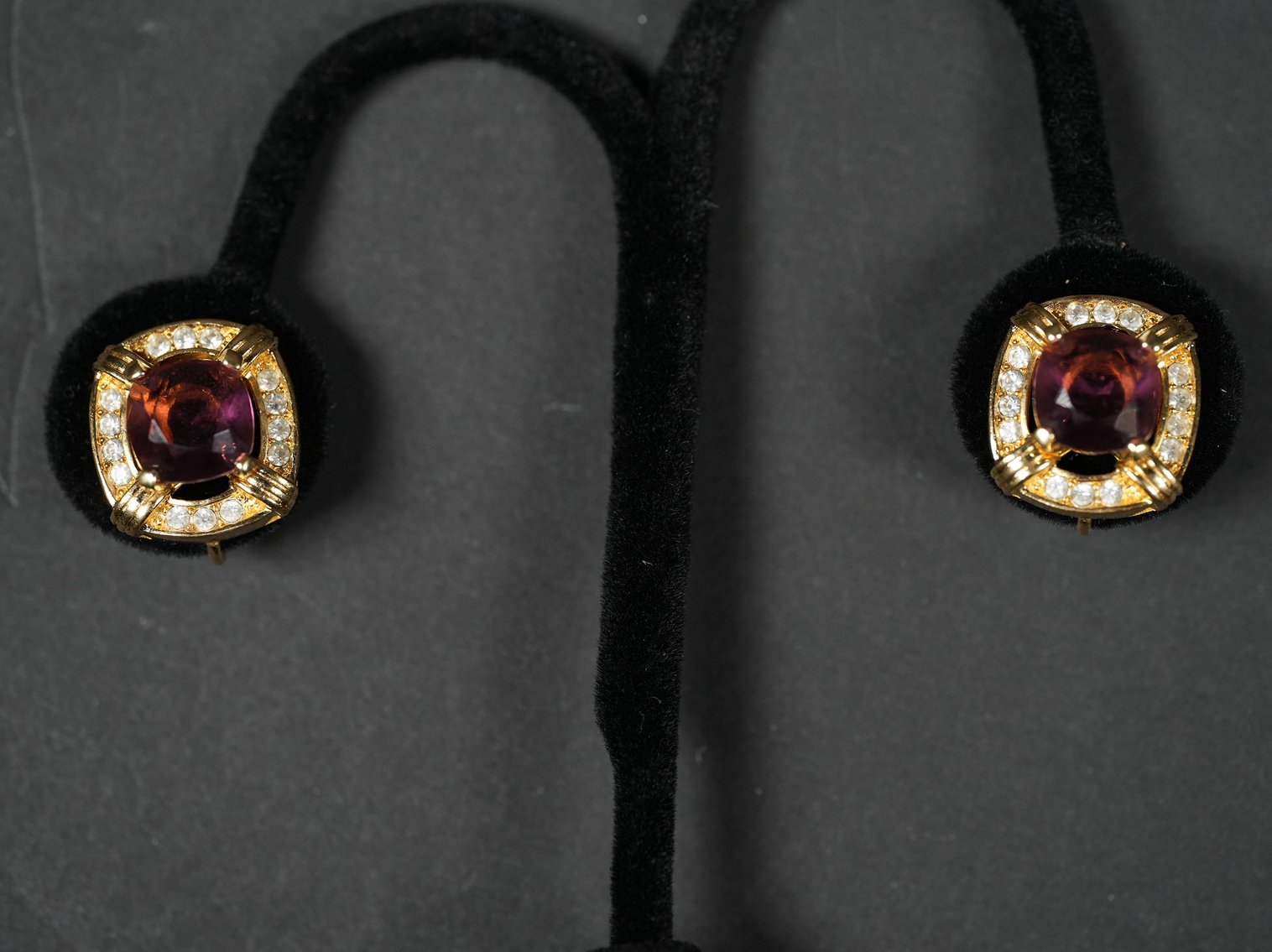 Image for The Estate of Diane Williams Parker. Original Artwork, First Edition Books, Antiques, Glassware, Decor, Vintage Furniture and More!