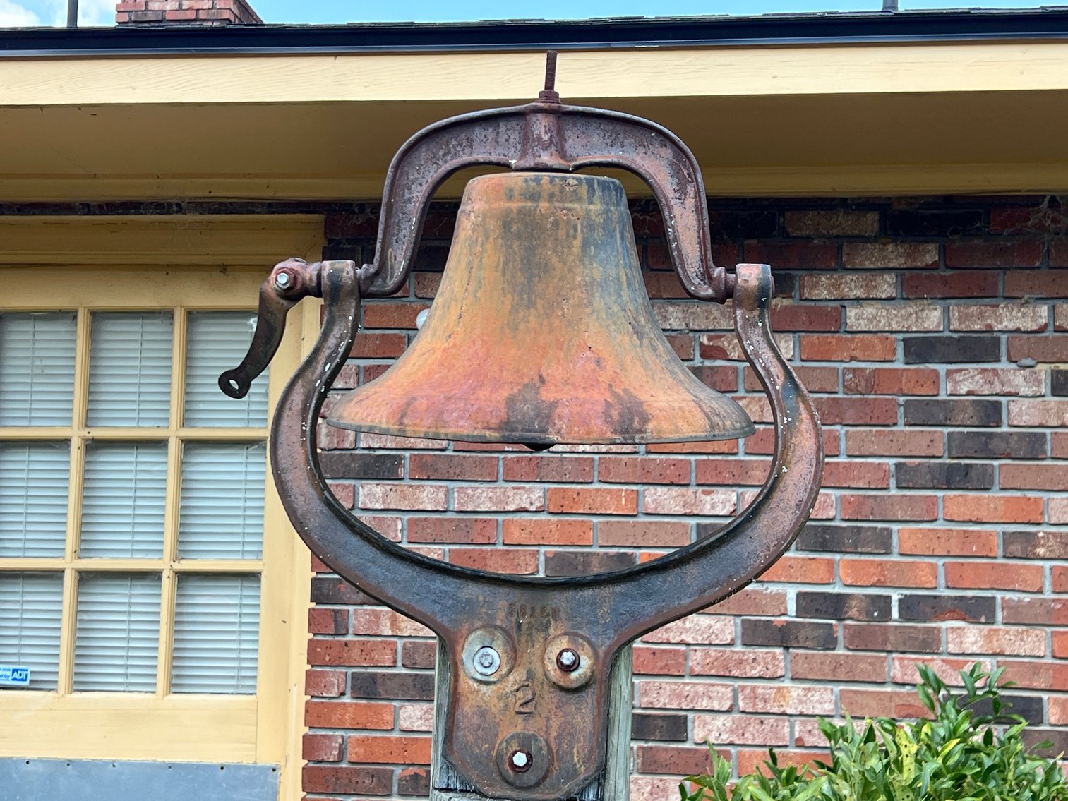 Image for Estate of Stacy and Wynette Suber Day 1 Featuring Equipment, Pottery, Boats, Sporting Goods and More