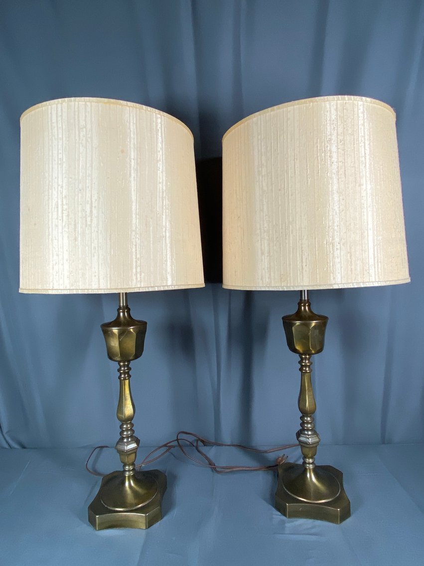 Image for Estate of Stacy and Wynette Suber Day 2 Featuring Antique Glassware, Furniture, Decor and More!