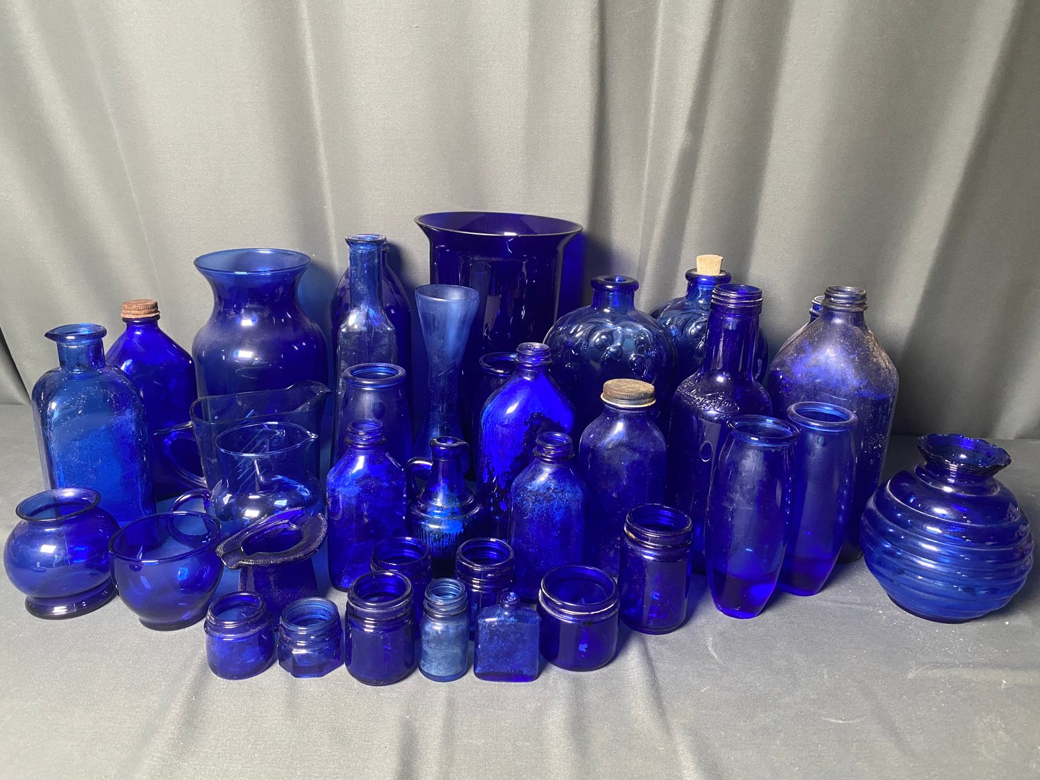 Image for Estate of Stacy and Wynette Suber Day 2 Featuring Antique Glassware, Furniture, Decor and More!