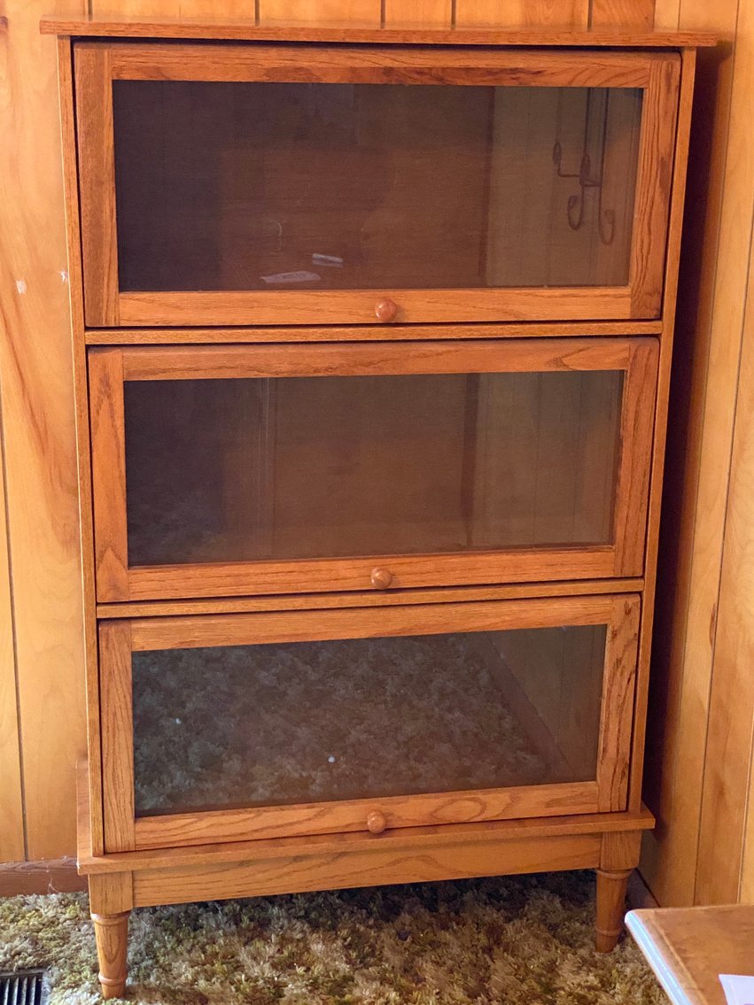 Image for Estate of Stacy and Wynette Suber Day 2 Featuring Antique Glassware, Furniture, Decor and More!