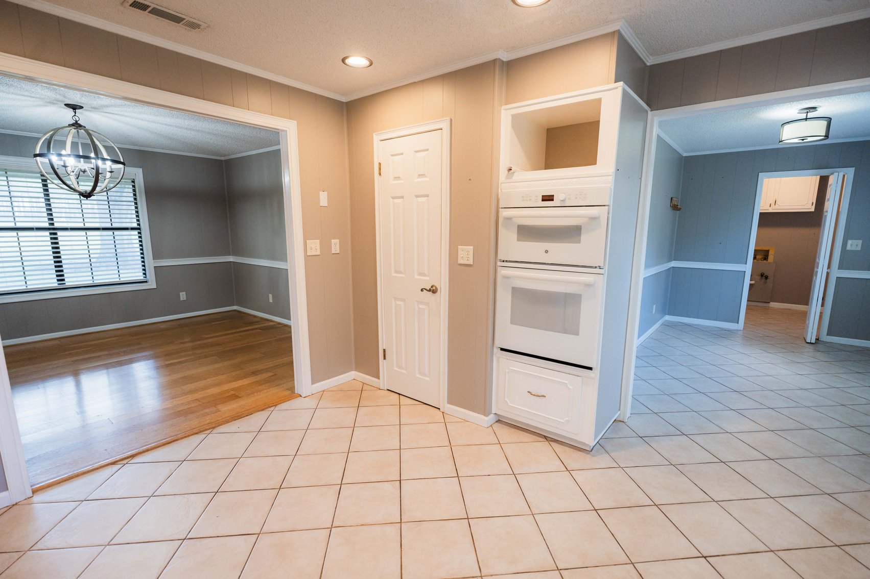 Image for 6.74+/- Acres and Home on Miller Bridge Road, Northern Lowndes County