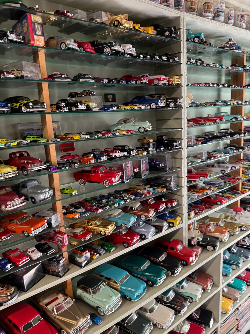 Image for Hot Rod Heaven Featuring Cars, Parts, Tools & Collectibles