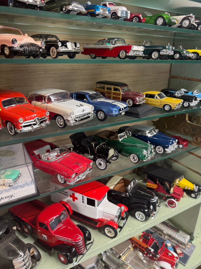 Image for Hot Rod Heaven Featuring Cars, Parts, Tools & Collectibles