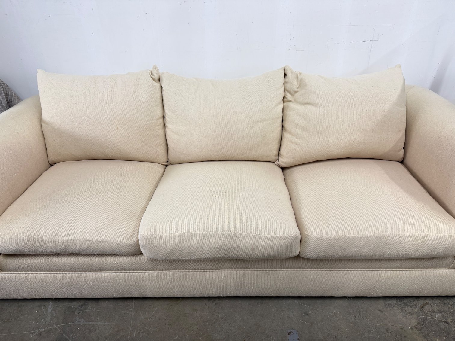 Image for February 2026 Gallery Auction Featuring Vintage Lighting, Fine Jewelry, Antiques, Artwork and More