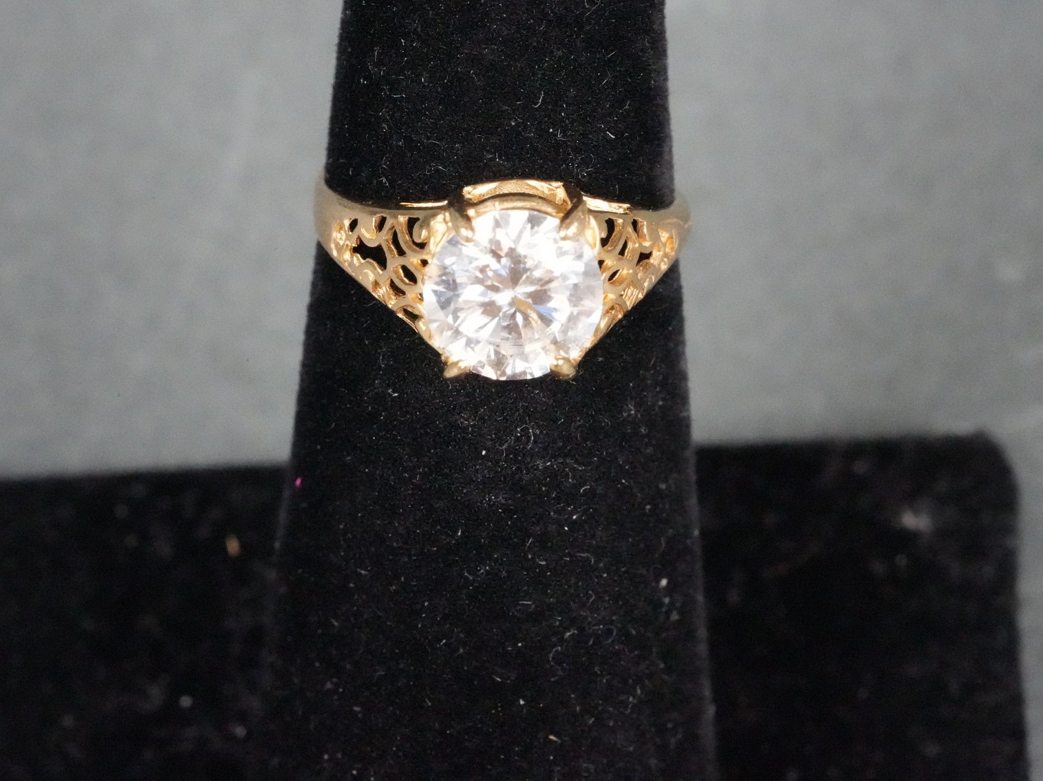 Image for February 2026 Gallery Auction Featuring Vintage Lighting, Fine Jewelry, Antiques, Artwork and More