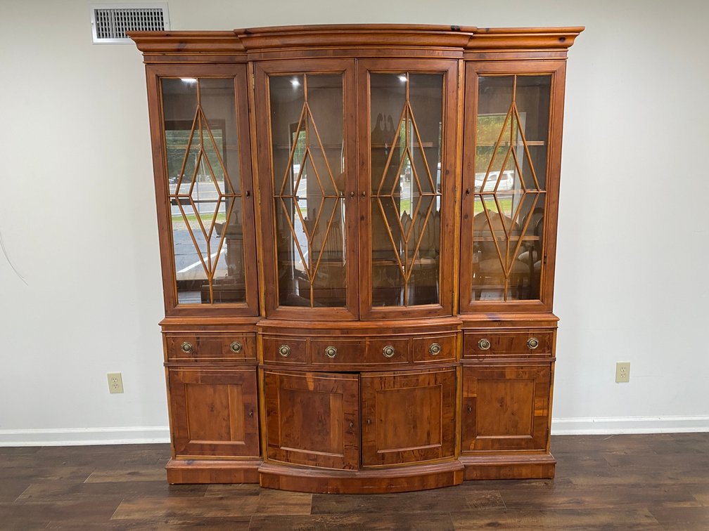 Image for July 2026 Gallery Auction Featuring Antique & Vintage Furniture, Art, Glassware, China, Jewelry & Decorative Accents
