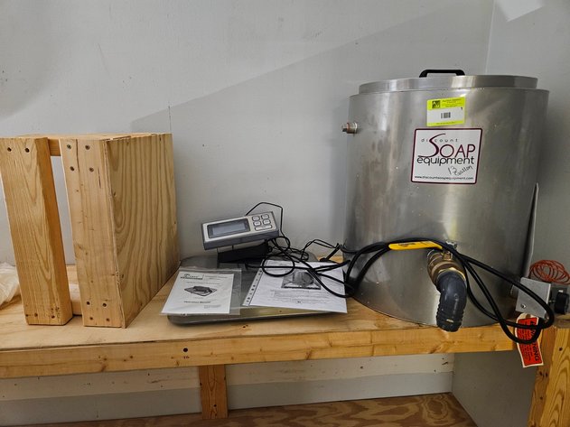 Image for Bath/Body/Gift Emporium: Inventory, Equipment and Retail Fixtures