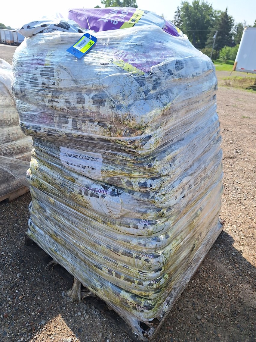 Image for Mulch: 75+ Pallets