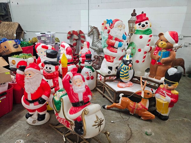 Image for Psycho Suzi's Christmas and Holiday Decor Plus More