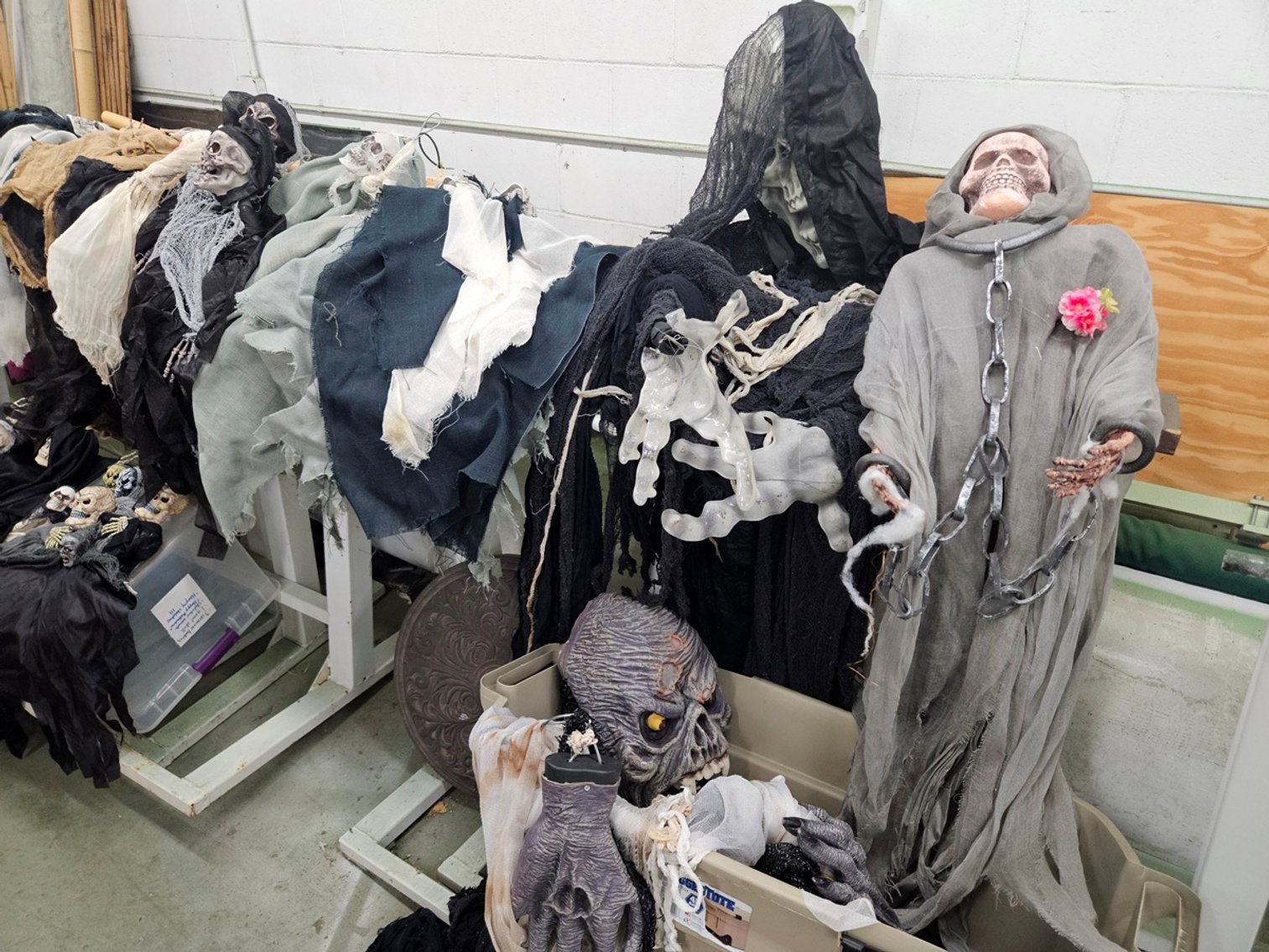 Image for Psycho Suzi's Christmas and Holiday Decor Plus More