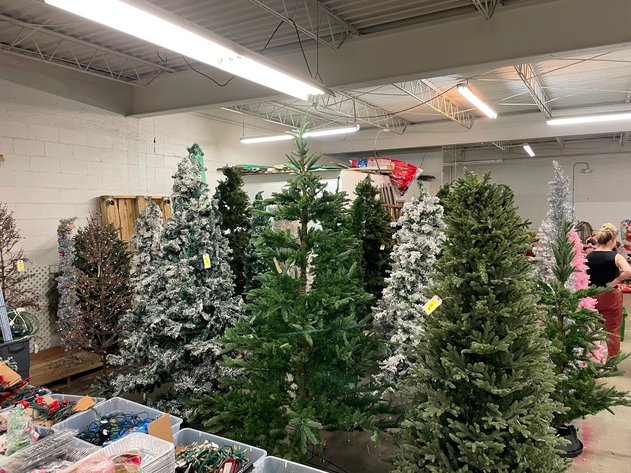 Image for Psycho Suzi's Christmas and Holiday Decor Plus More