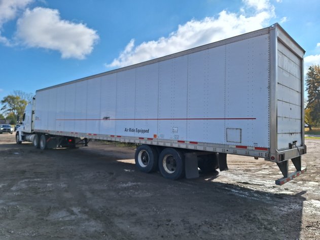 Image for 2015 Freightliner Semi & 2008 Wabash 53' Trailer