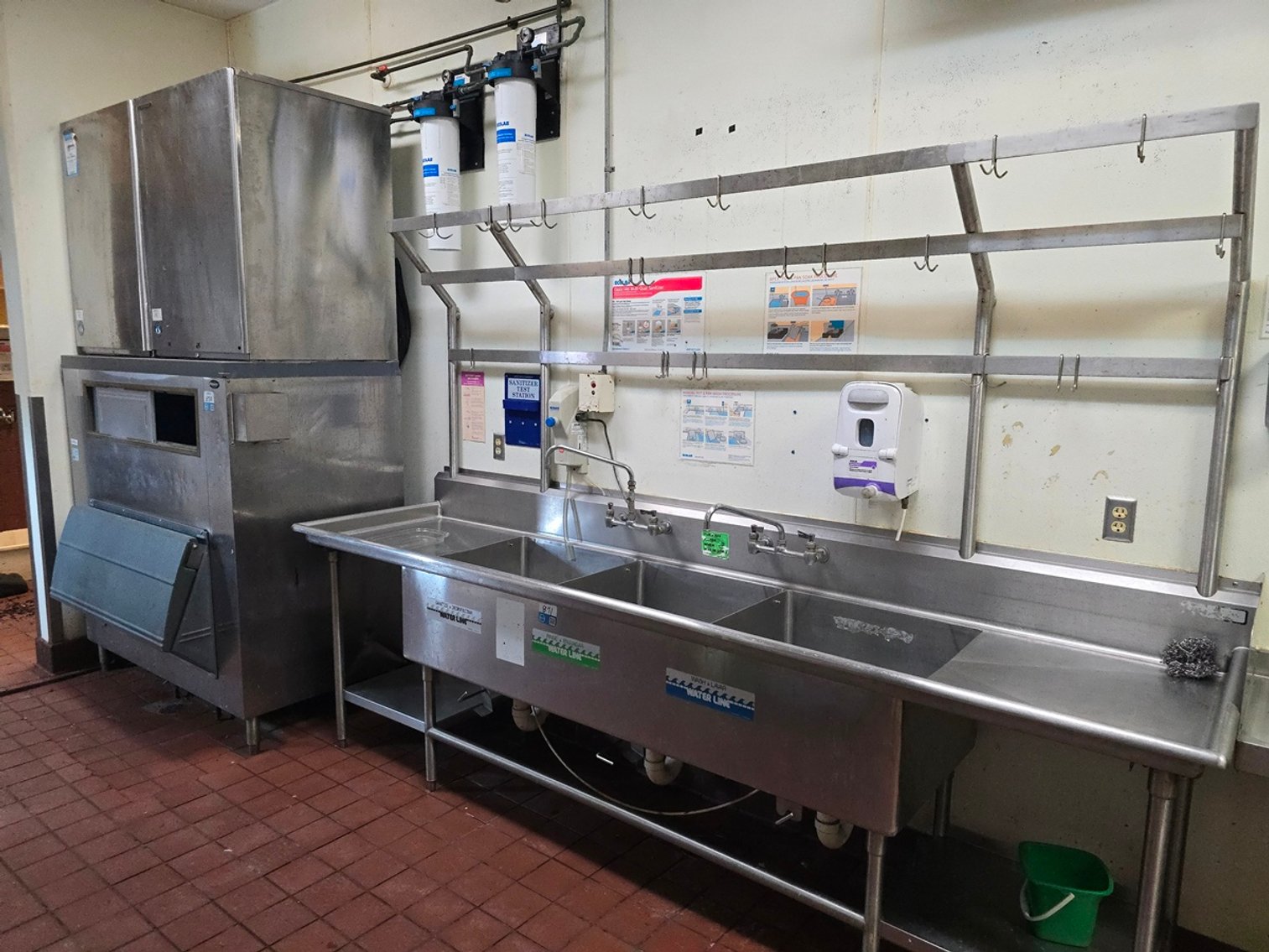 Image for TGI Friday's Restaurant Equipment & Furnishings