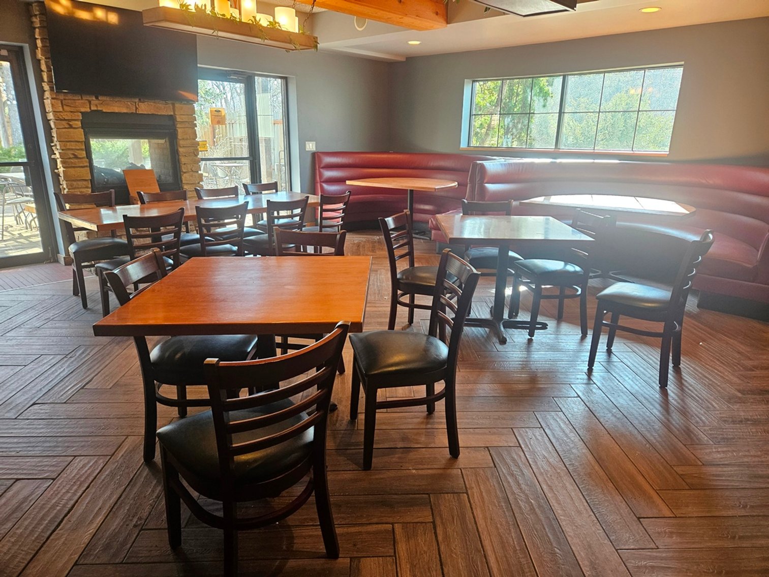 Image for Mavericks Bar & Grill Equipment and Furnishings