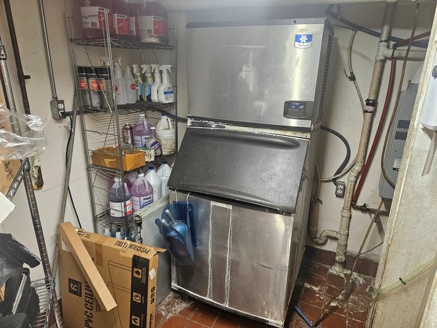 Image for Mavericks Bar & Grill Equipment and Furnishings