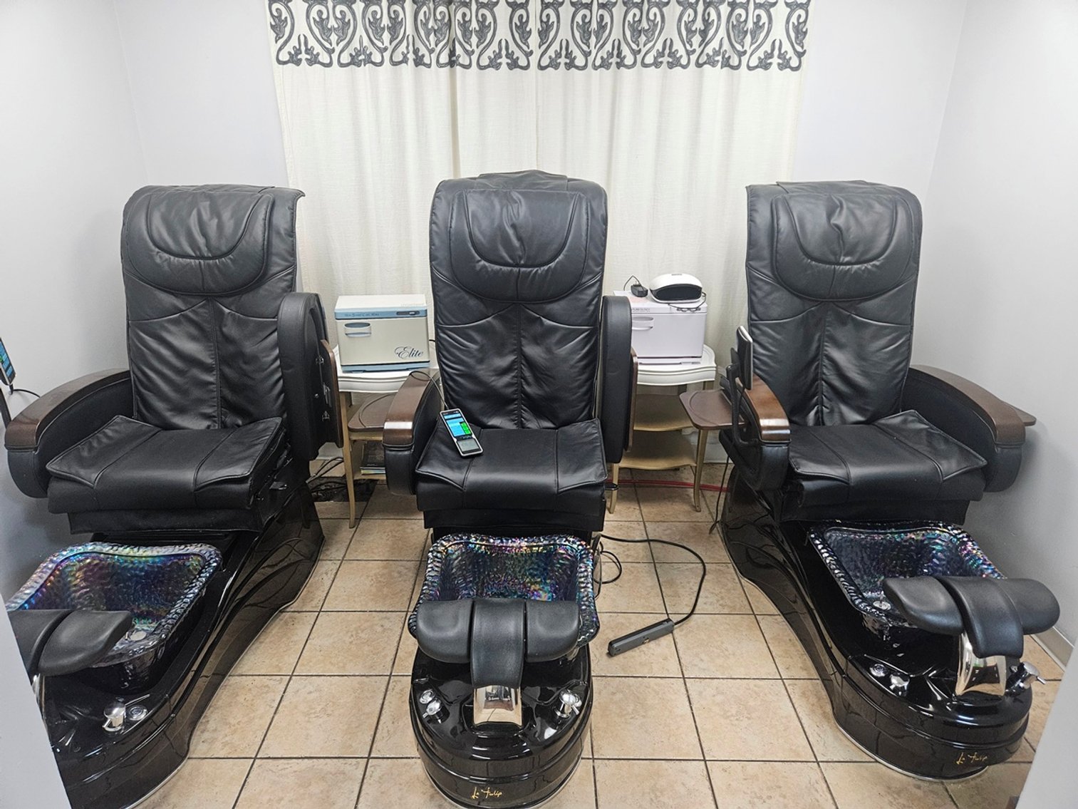 Image for Salon, Tanning & Boutique Liquidation