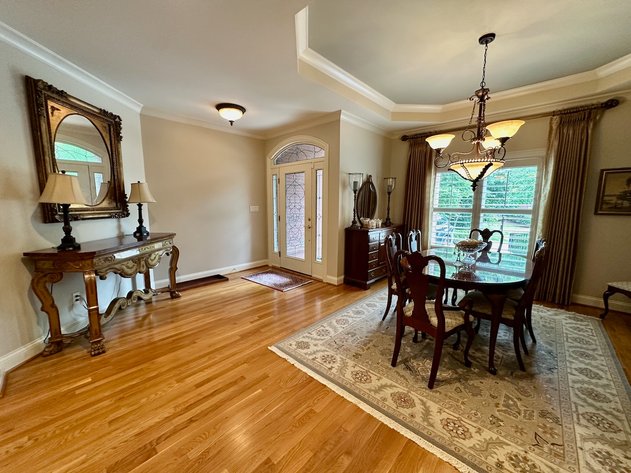 Image for Downsizing Auction in Valencia Villas