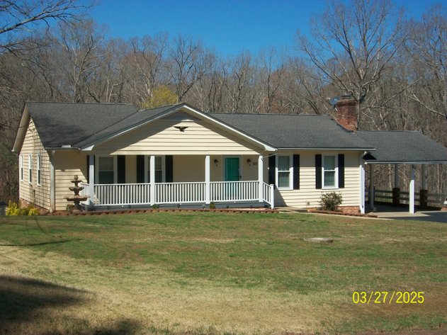 Image for REAL ESTATE - ONLINE & LIVE - A 2,315' HOUSE ON 1.4 +/- ACRES - LAWRENCEVILLE HILLS SUBDIVISION - 2015 STARCRAFT SUNCHASER PONTOON BOAT