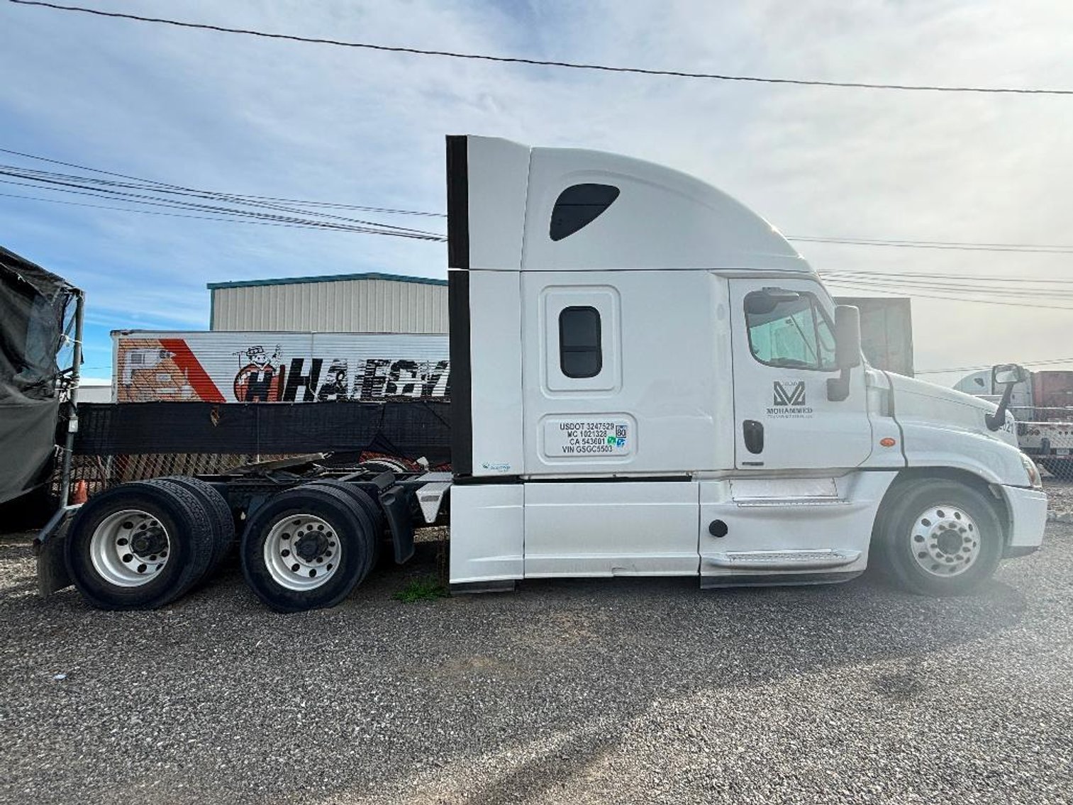 Image for Kenworth & Freightliner Trucks plus 53' Dry Van Trailer