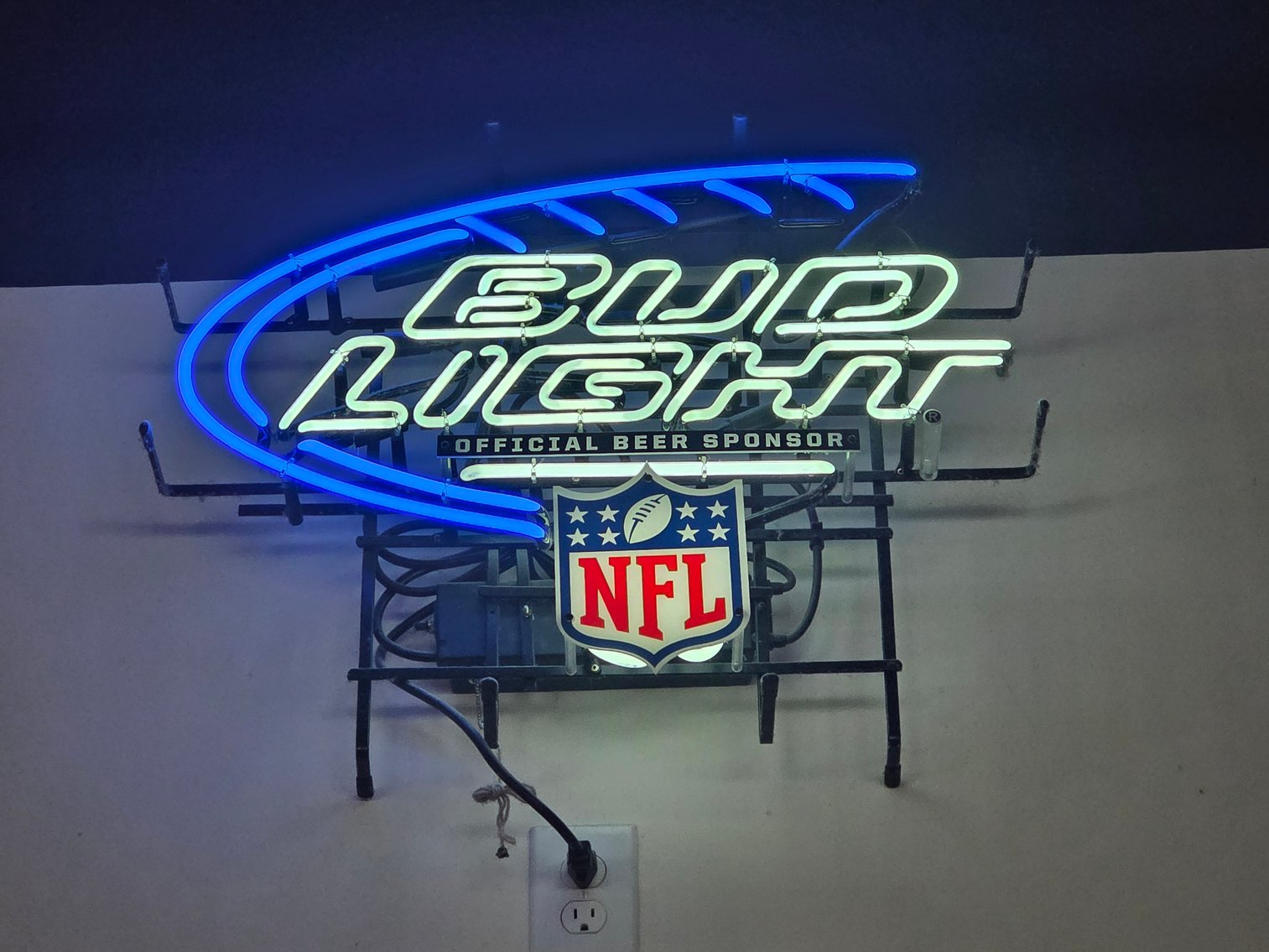 Image for Bank Ordered Auction of Wild Wing Cafe' in Snellville, GA