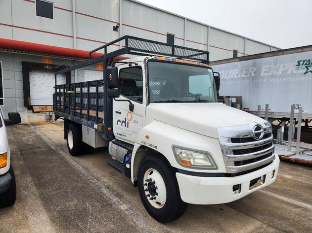 Image for 2011 Hino Flatbed Truck