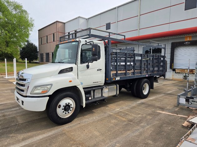 Image for 2011 Hino Flatbed Truck