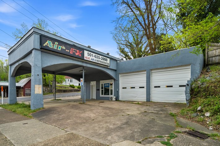 NO RESERVE DOWNTOWN HOT SPRINGS COMMERCIAL REAL ESTATE AUCTION – HOT SPRINGS, AR