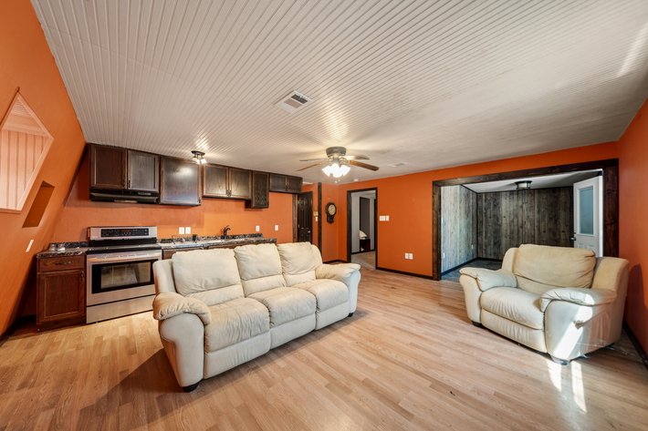 ONLINE ONLY CABIN & 35± ACRE LAND AUCTION – MOUNTAIN VIEW, AR