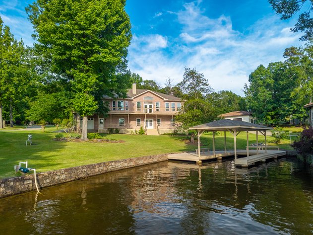 LAKE HAMILTON NO RESERVE DRIFTWOOD POINT HOME AUCTION – HOT SPRINGS, AR