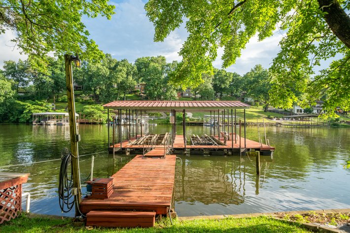 LAKE HAMILTON NO RESERVE HOME AUCTION - HOT SPRINGS, AR