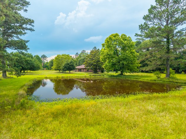 5± ACRE OUACHITA COUNTY ESTATE AUCTION – CAMDEN, AR