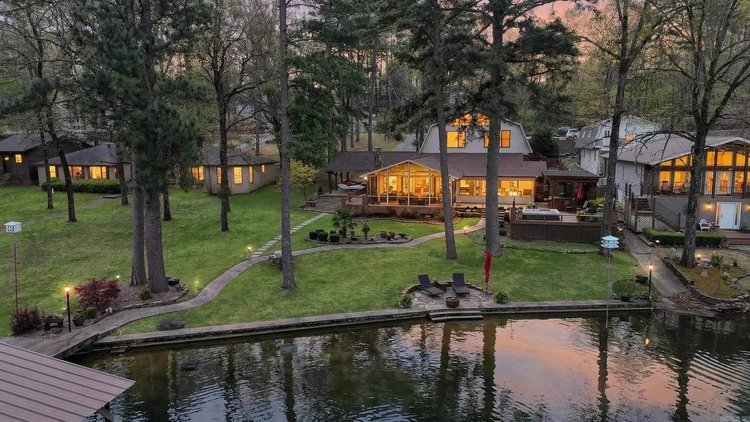 LAKE HAMILTON ARKRIDGE ESTATES NO RESERVE HOME AUCTION – HOT SPRINGS, AR