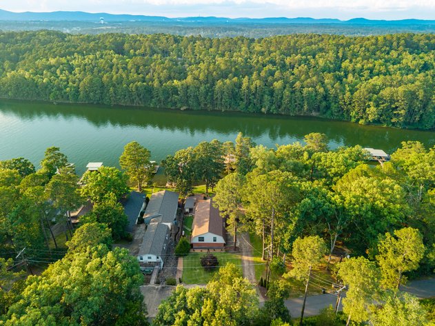 LAKE HAMILTON ARKRIDGE ESTATES NO RESERVE HOME AUCTION – HOT SPRINGS, AR