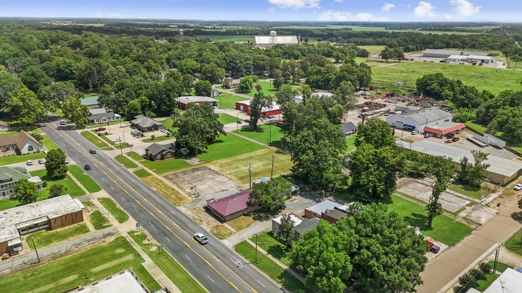 ONLINE ONLY NO RESERVE DENTAL OFFICE, HOME & LOT AUCTION | BRINKLEY, ARKANSAS