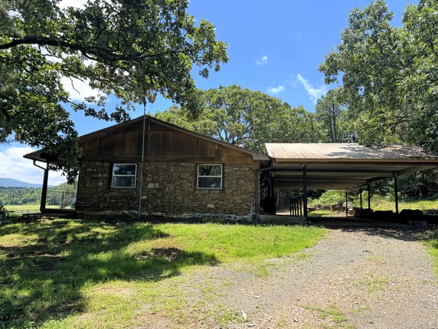 190± ACRE SEBASTIAN COUNTY NO RESERVE CATTLE FARM AUCTION – HARTFORD, AR