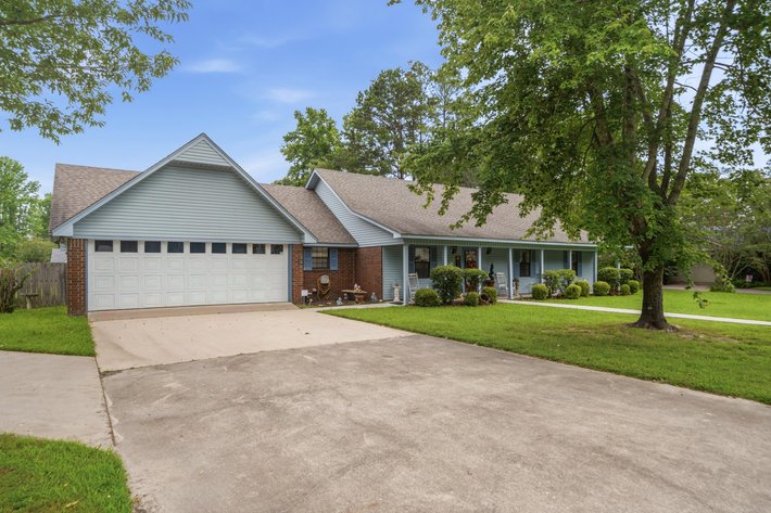 NO RESERVE HOME AUCTION | PINE BLUFF, AR