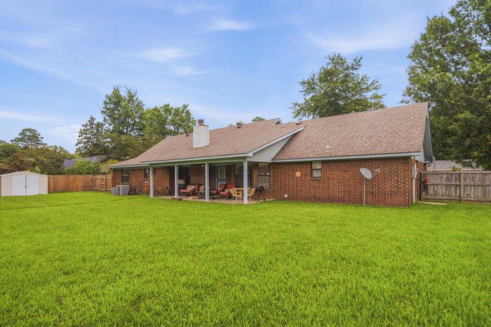 NO RESERVE HOME AUCTION | PINE BLUFF, AR