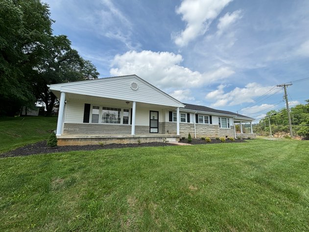 2640 EVERETT STREET  BRISTOL, VA 24201