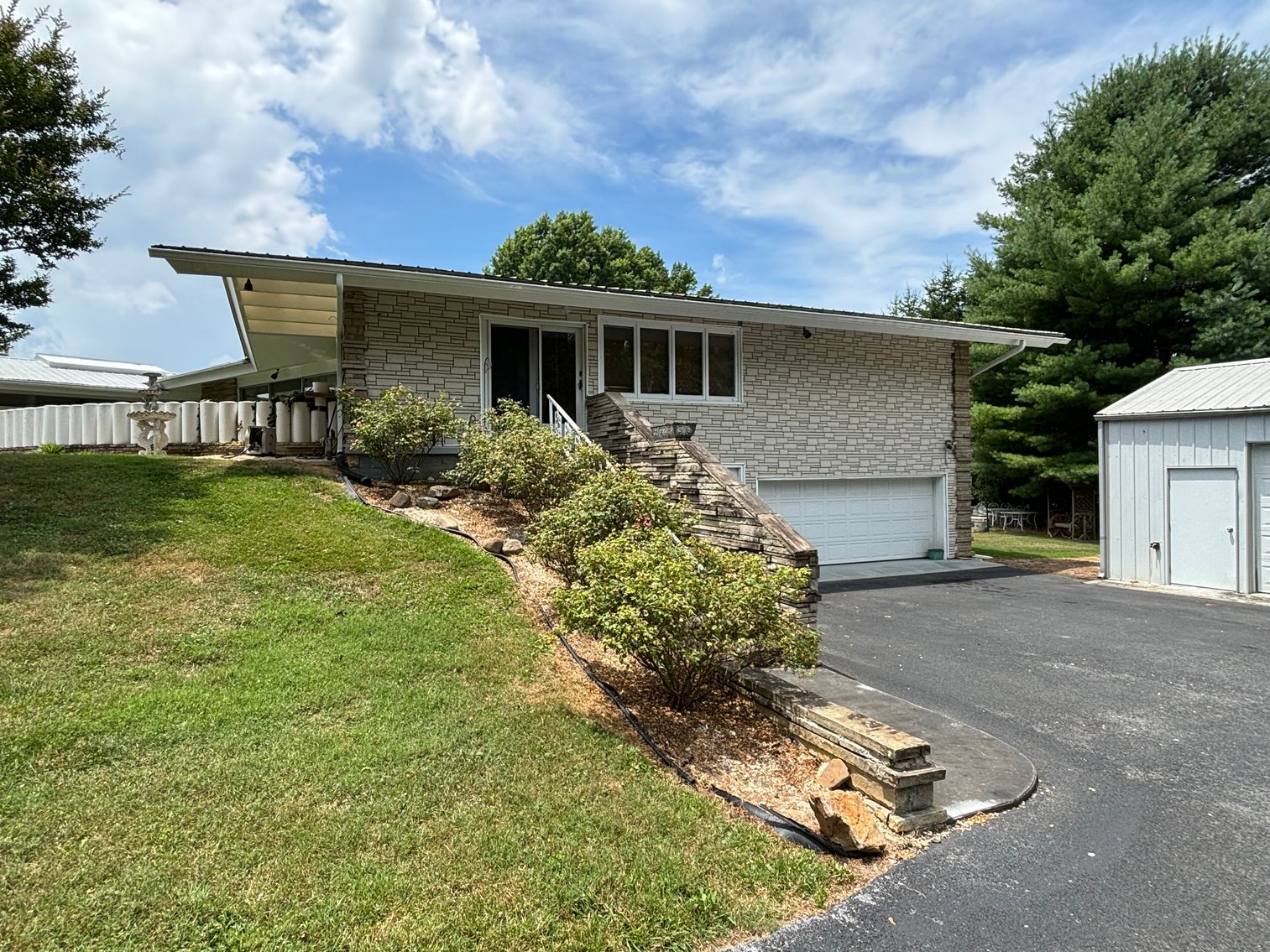Image for 200 DOGWOOD LANE  JOHNSON CITY, TN 37604