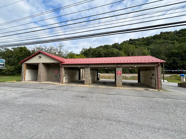 5377 LEE HIGHWAY  ATKINS, VA 24311