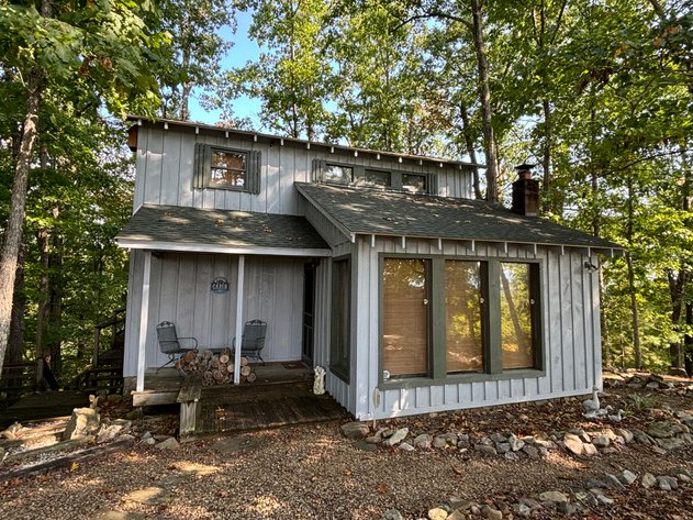 901 BRISTOL CAVERNS HIGHWAY  BRISTOL, TN 37620