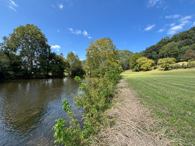 BARNROCK ROAD  MENDOTA, VA 24270