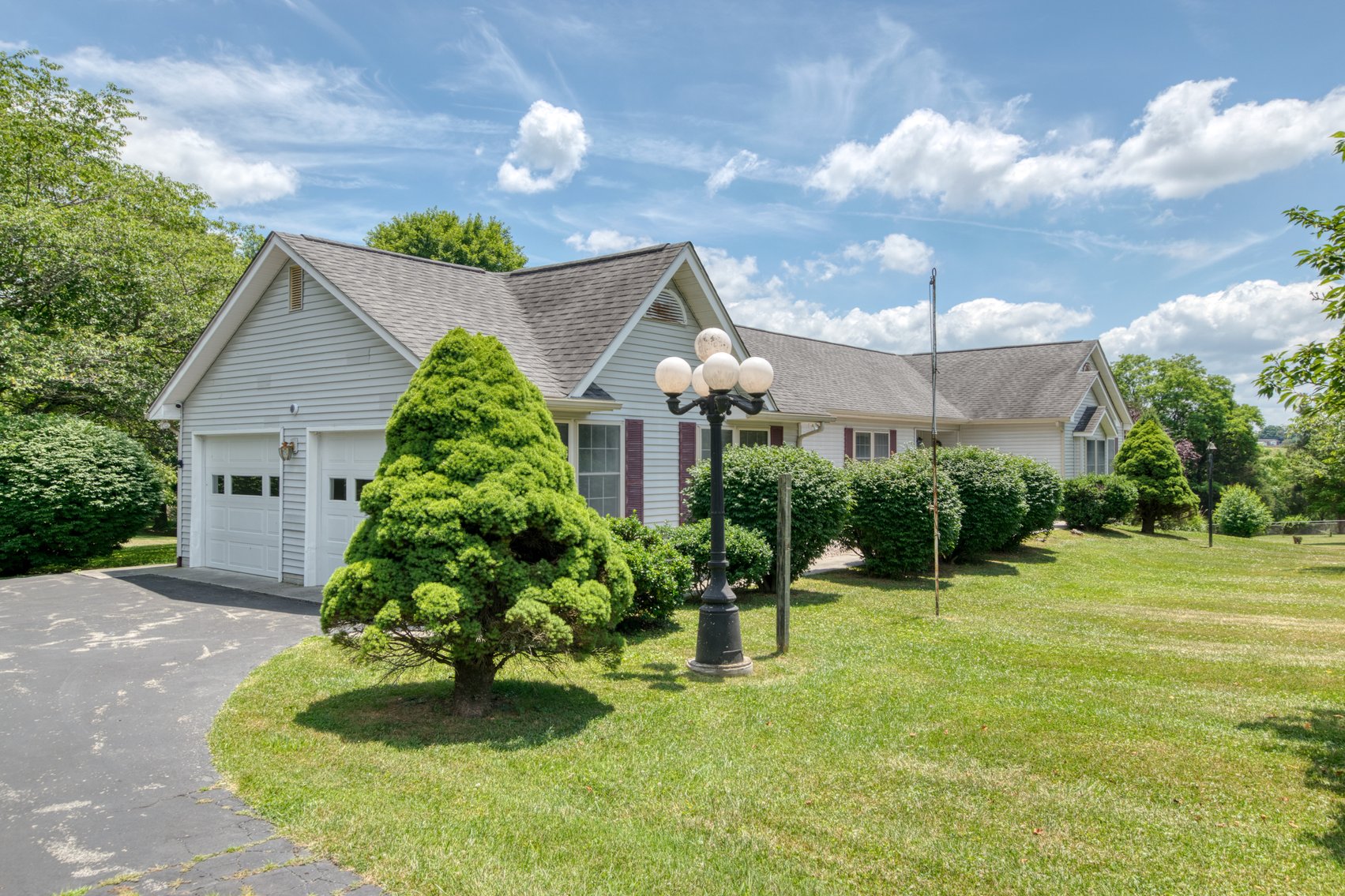 Image for Online and In Person Real Estate: 5308 Howery Road, Dublin, VA 24084