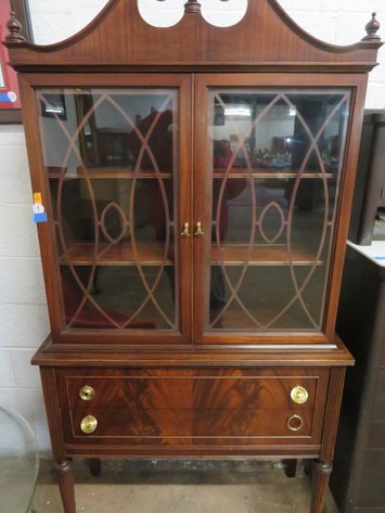 Image for Great Mid-Week Antique and Collectible Sale!
