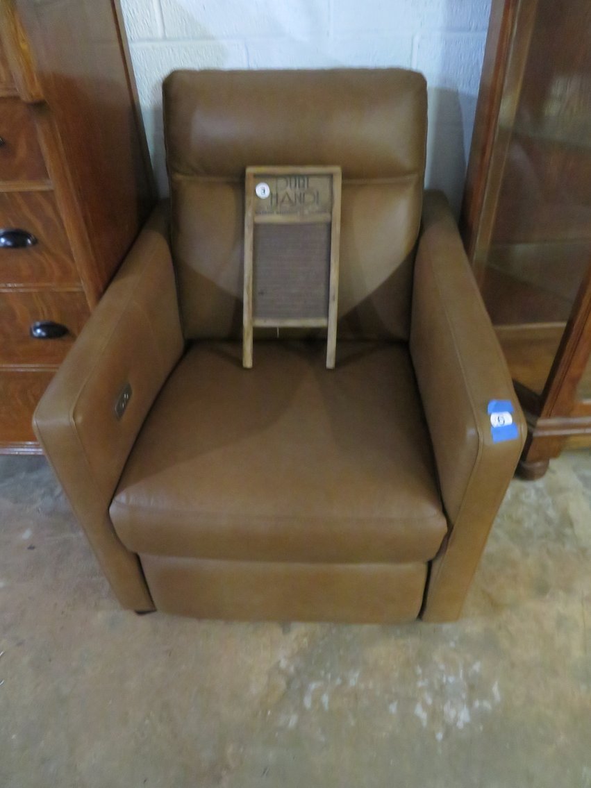 Image for Great Mid-Week Antique and Collectible Sale!